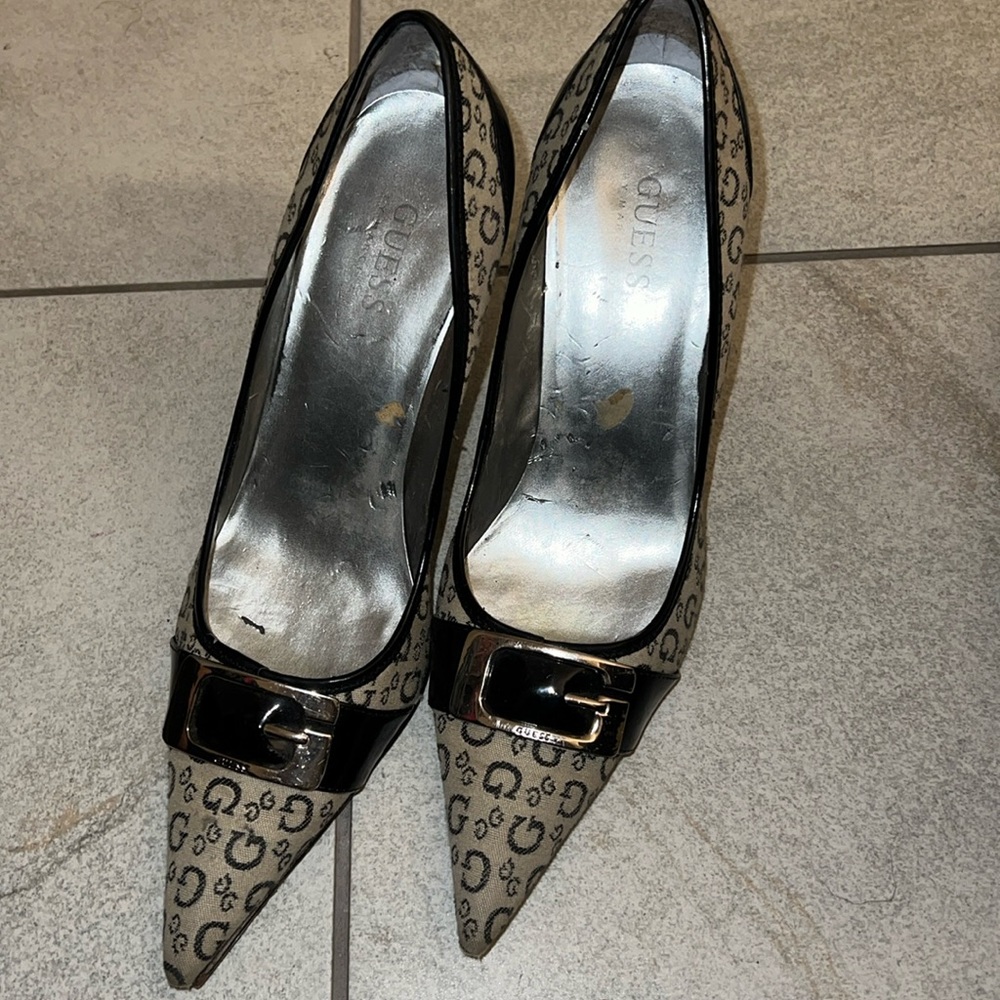 Guess black logo heels size 8M